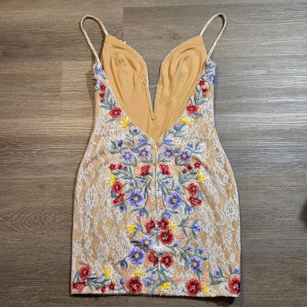 Jovani Floral Embroidered Mini Dress Size 10 Plunge Neckline Sequins All Over - Picture 11 of 13